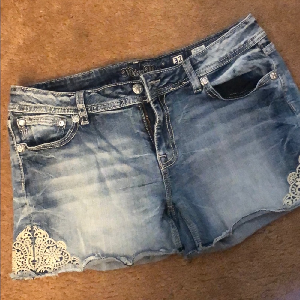 MISS ME EASY STRETCH SHORT